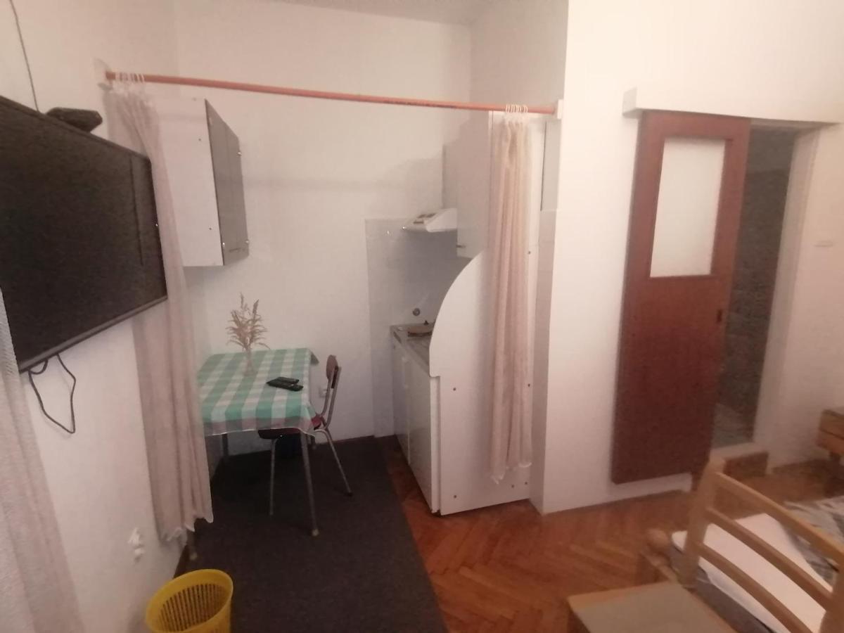 Marina Apartment End Rooms Vela Luka Buitenkant foto