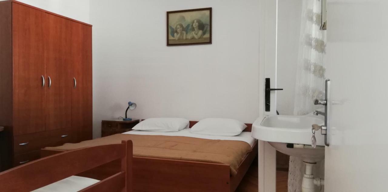 Marina Apartment End Rooms Vela Luka Buitenkant foto