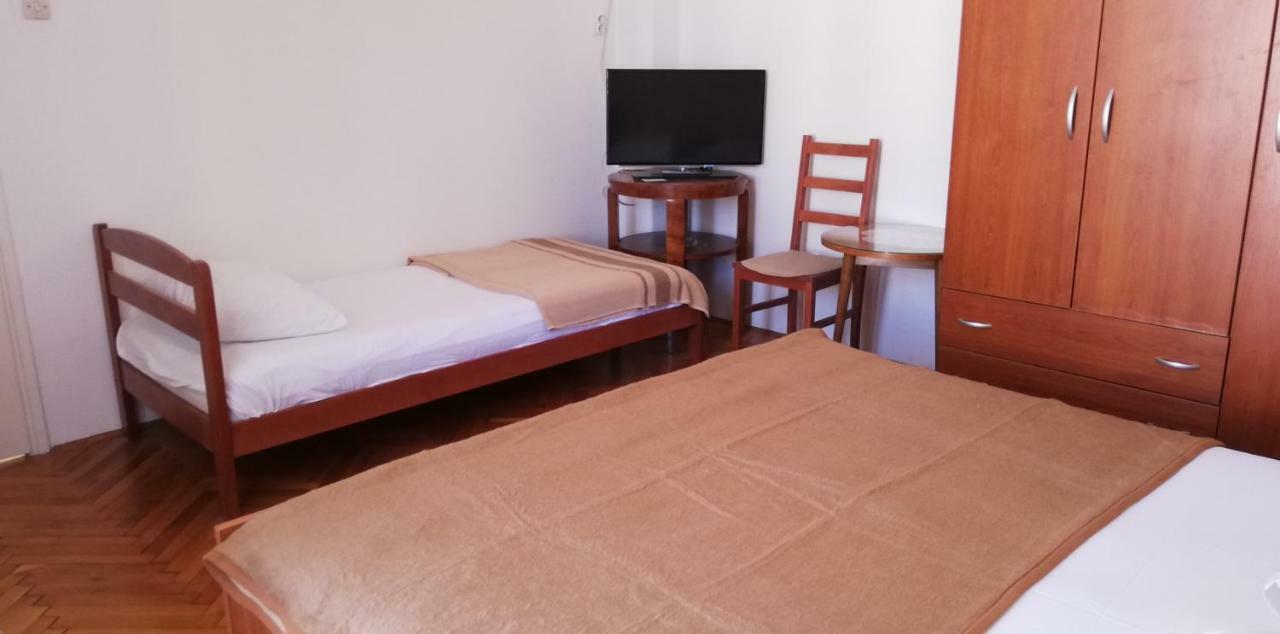 Marina Apartment End Rooms Vela Luka Buitenkant foto
