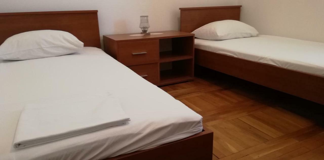 Marina Apartment End Rooms Vela Luka Buitenkant foto