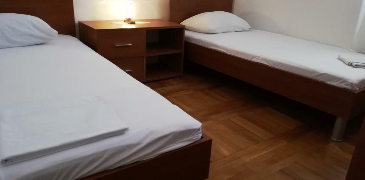 Marina Apartment End Rooms Vela Luka Buitenkant foto